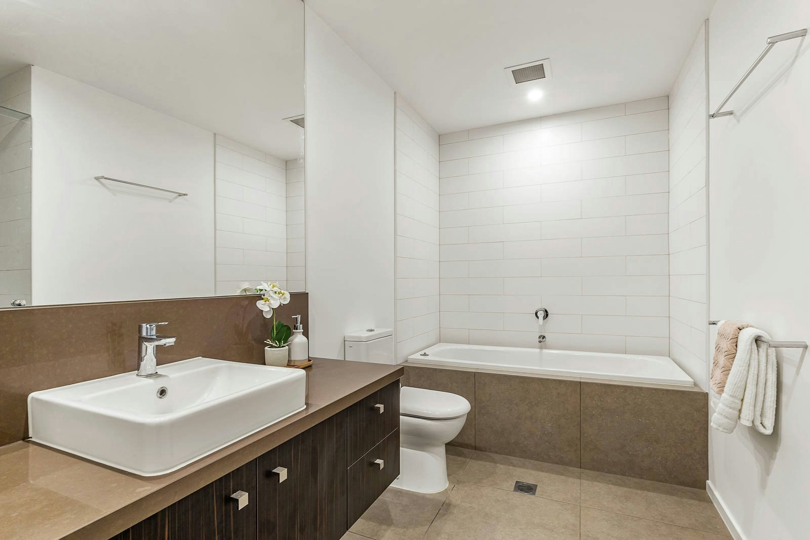 2/311 New Street, Brighton, VIC