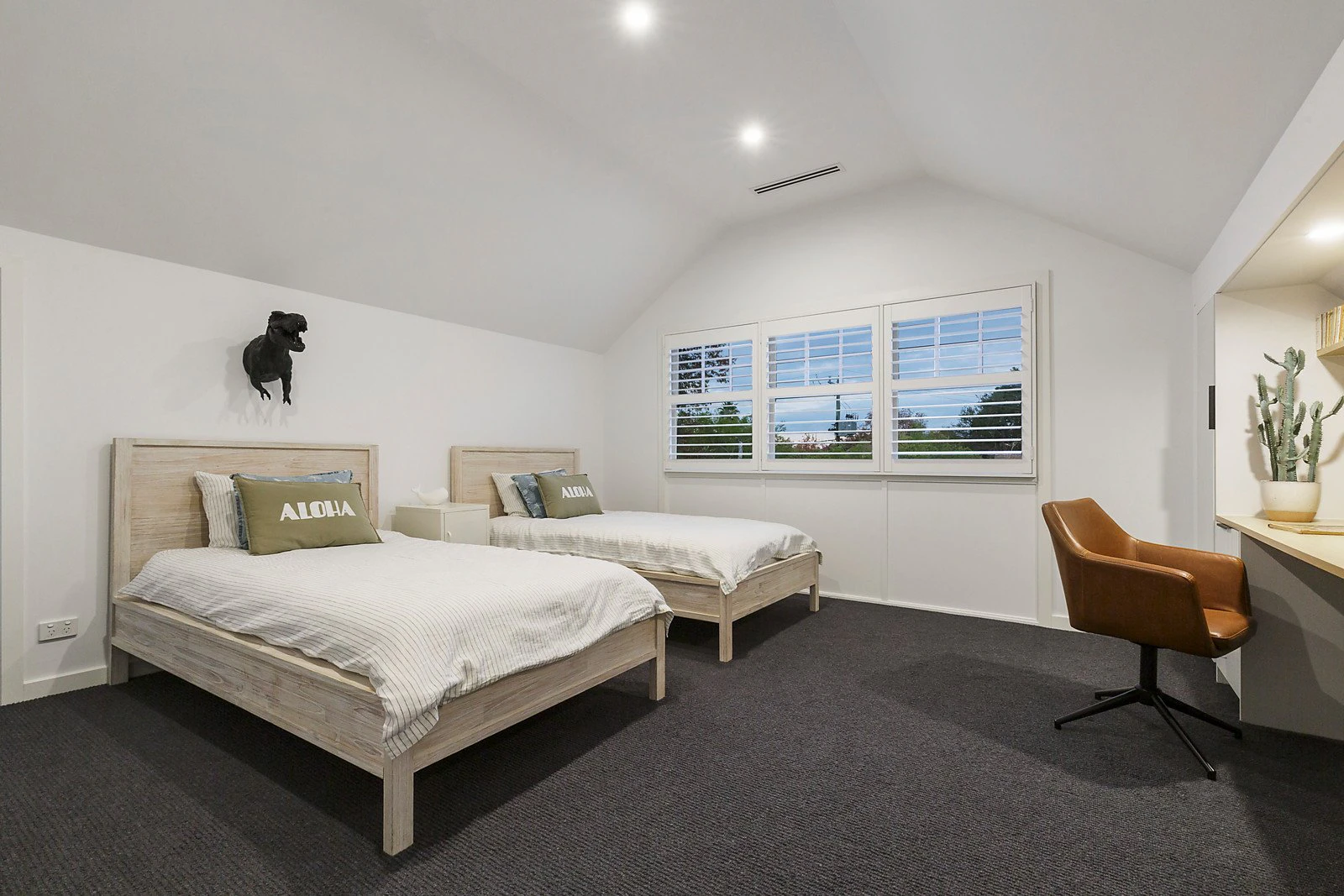 15 Glenbrook Avenue, Malvern East, VIC