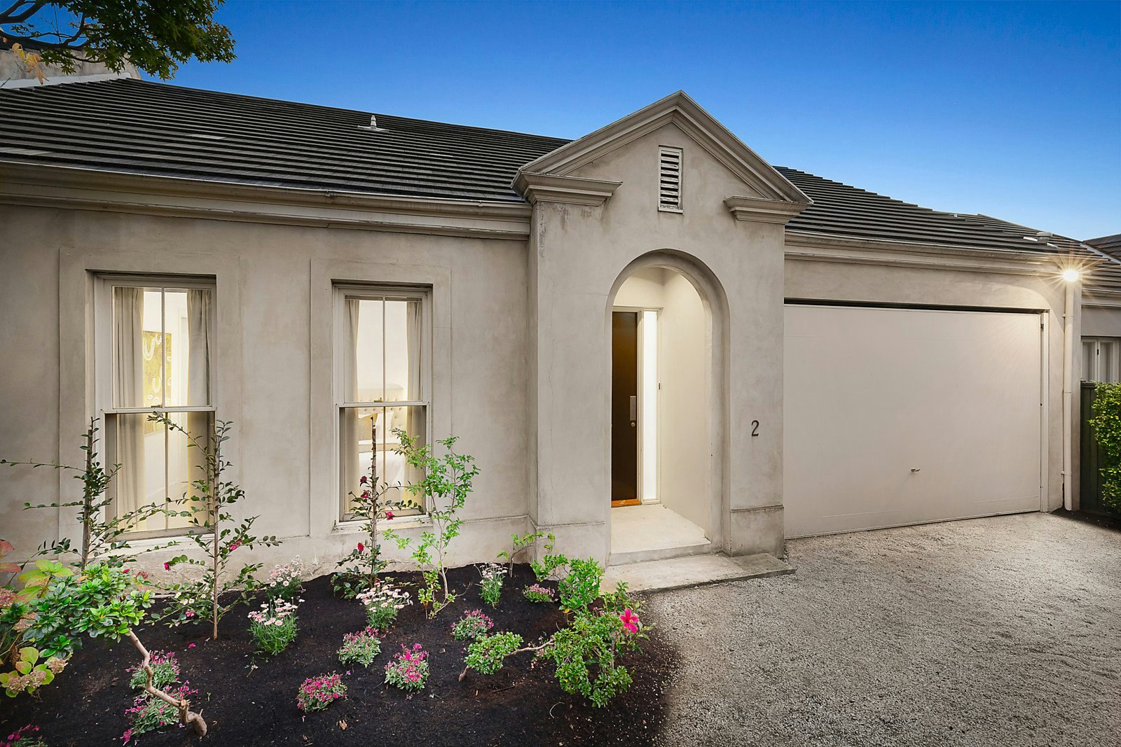 2/25 Sutherland Road, Armadale, VIC