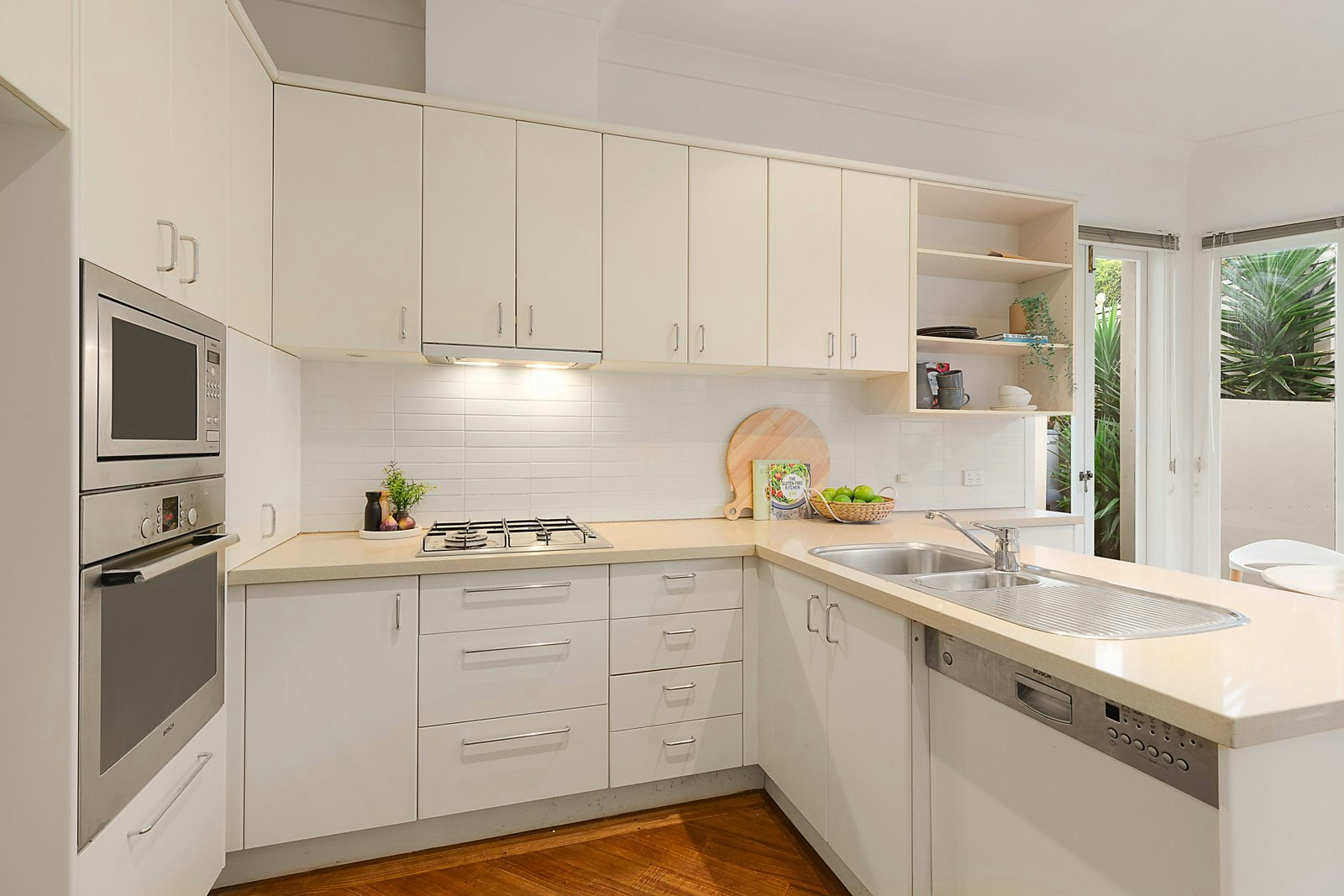 2/25 Sutherland Road, Armadale, VIC