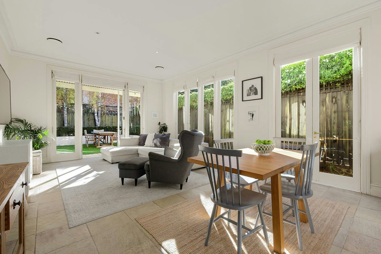 33 Barkly Avenue, Armadale, VIC