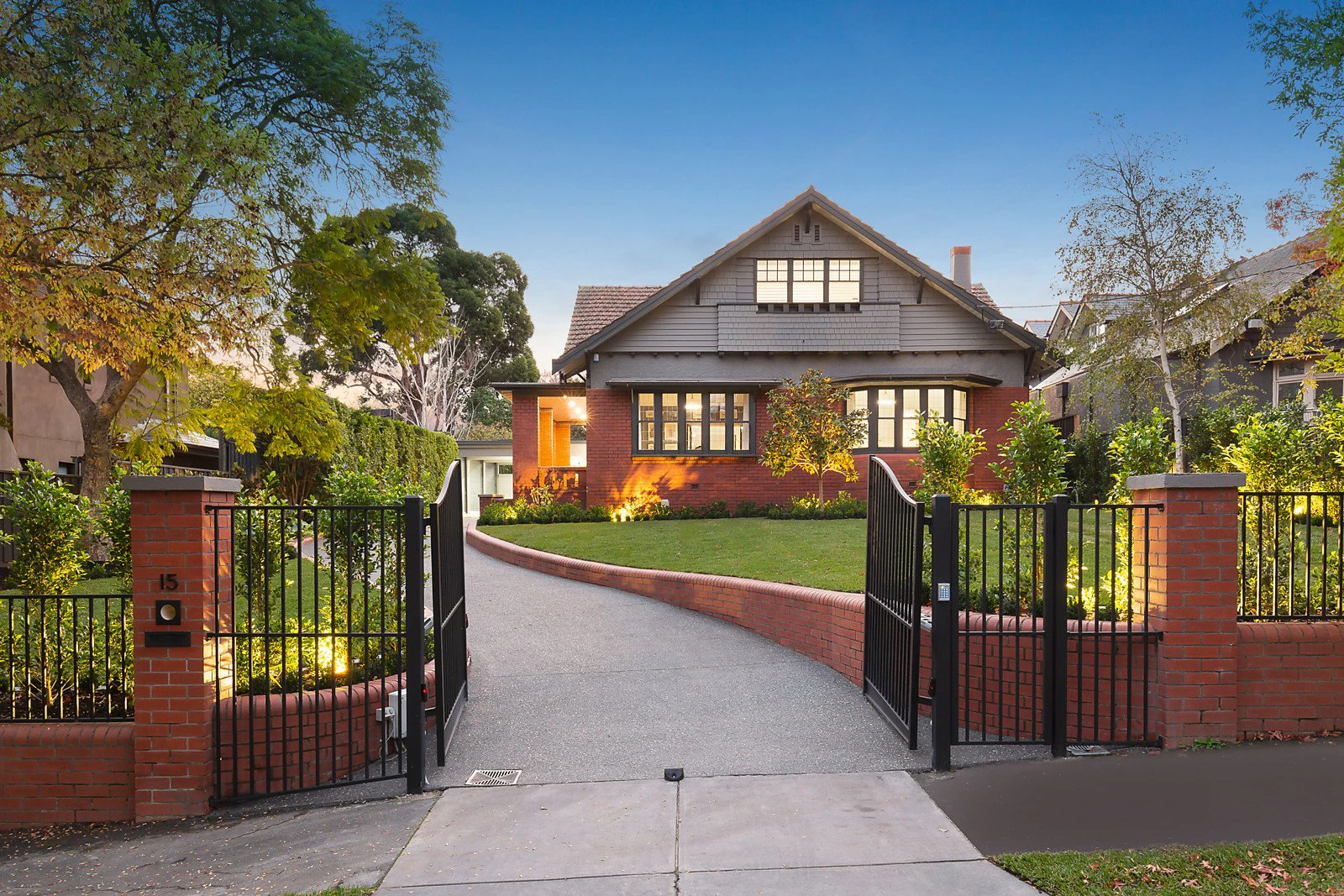 15 Glenbrook Avenue, Malvern East, VIC