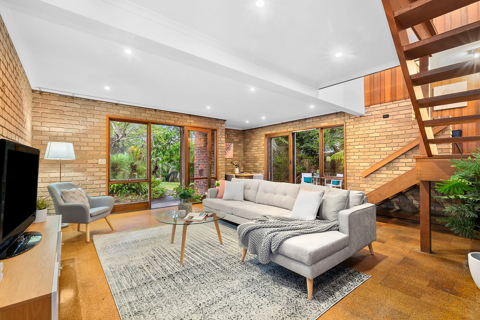 28 Solway Street, Ashburton, VIC