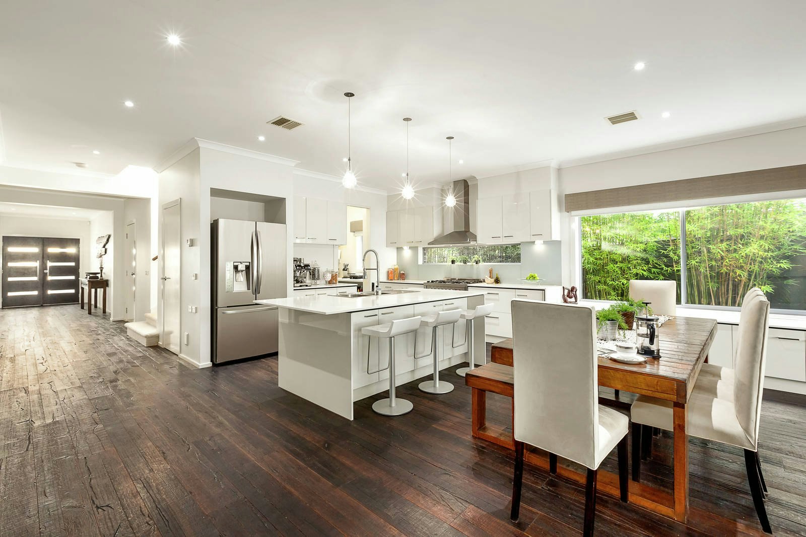 8 Sutton Parade, Mont Albert North, VIC