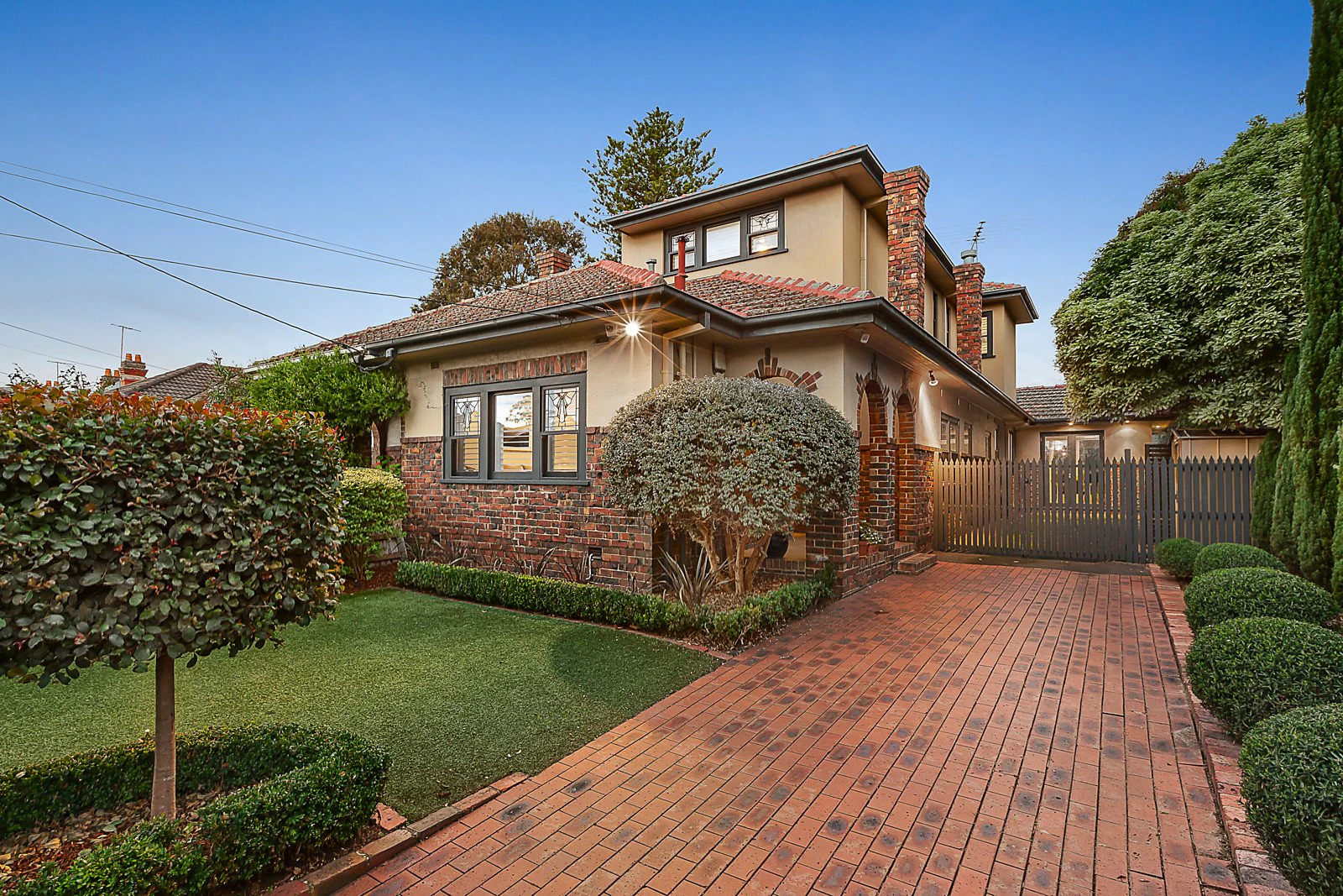 2 Victoria Road South, Malvern, VIC