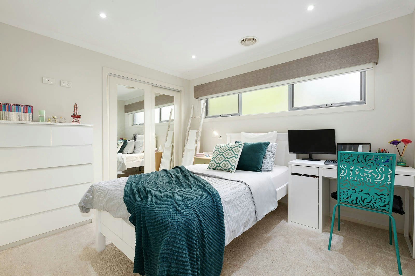 8 Sutton Parade, Mont Albert North, VIC