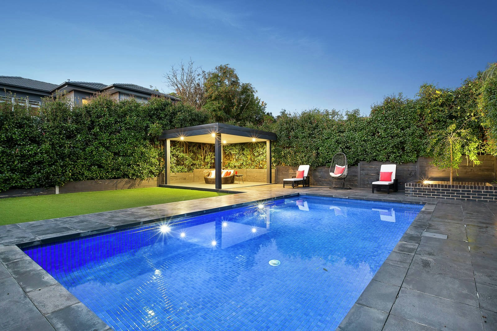 8 Sutton Parade, Mont Albert North, VIC