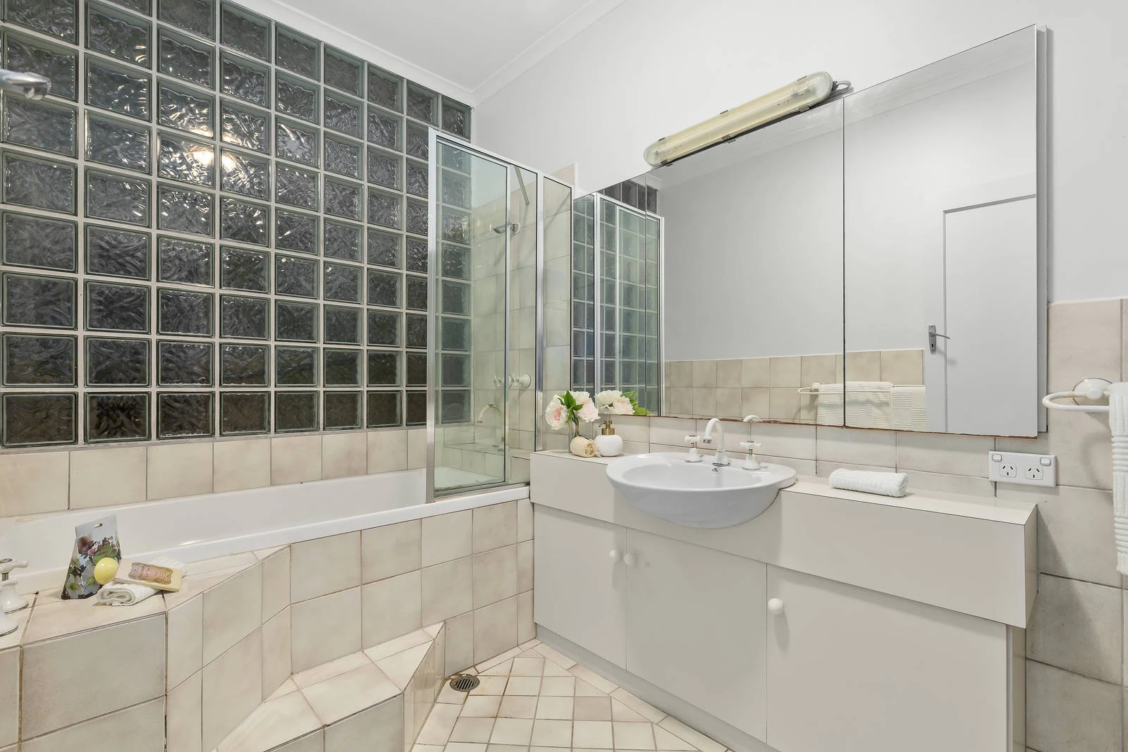 28 Solway Street, Ashburton, VIC