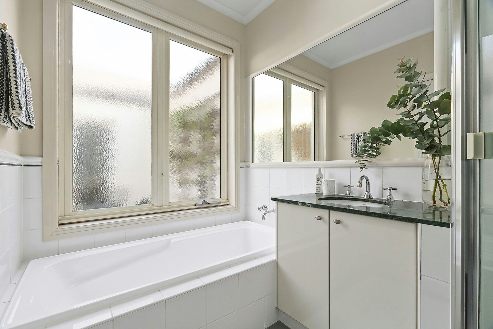 12 The Crescent, Port Melbourne, VIC