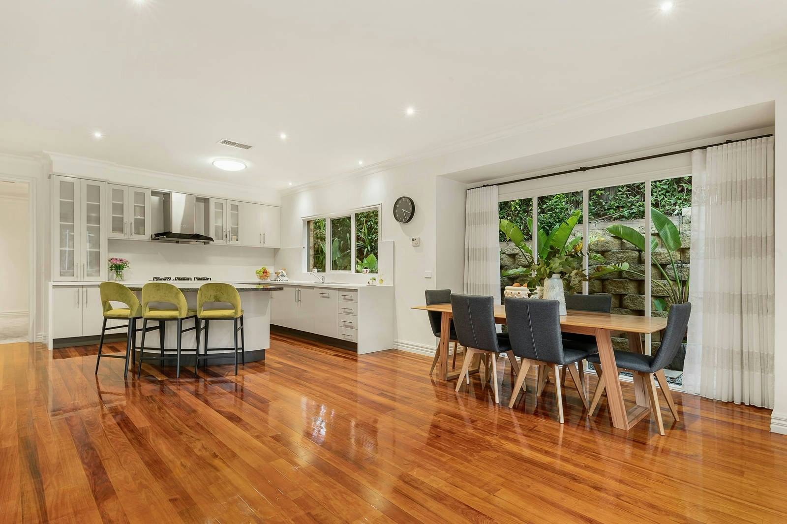 1 Gardiner Road, Hawthorn, VIC