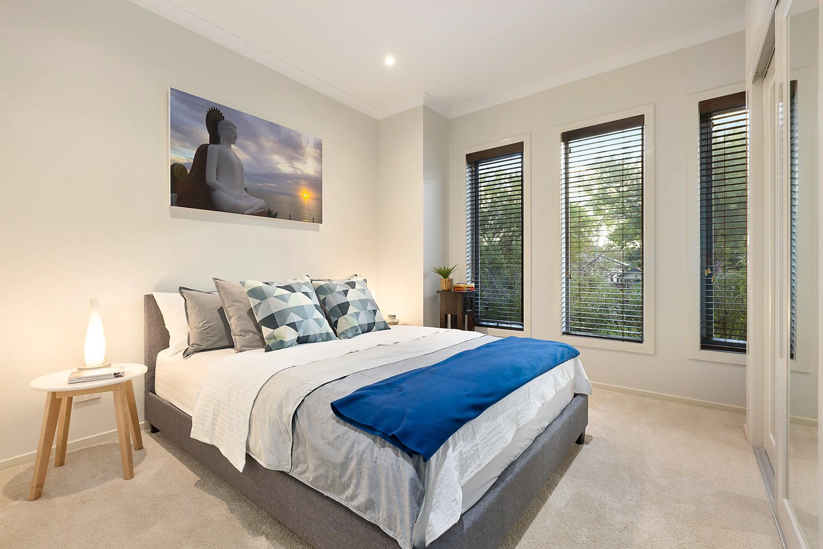 8 Sutton Parade, Mont Albert North, VIC