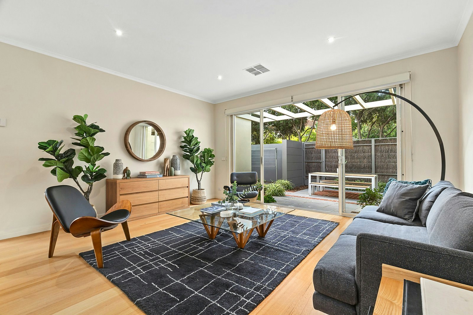 12 The Crescent, Port Melbourne, VIC