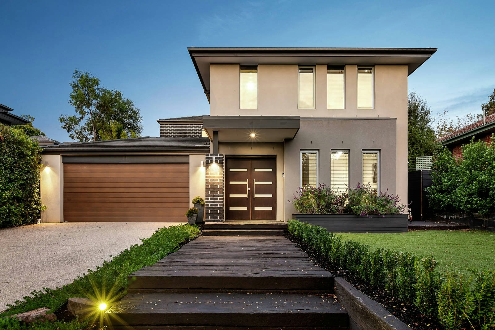 8 Sutton Parade, Mont Albert North, VIC