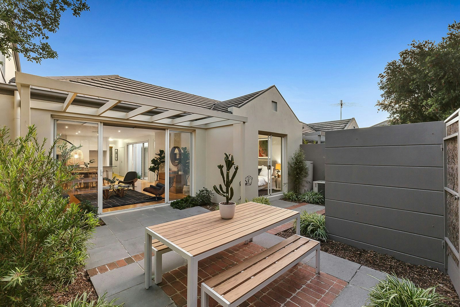 12 The Crescent, Port Melbourne, VIC