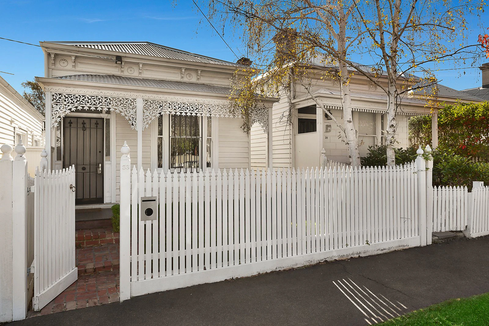 33 Barkly Avenue, Armadale, VIC