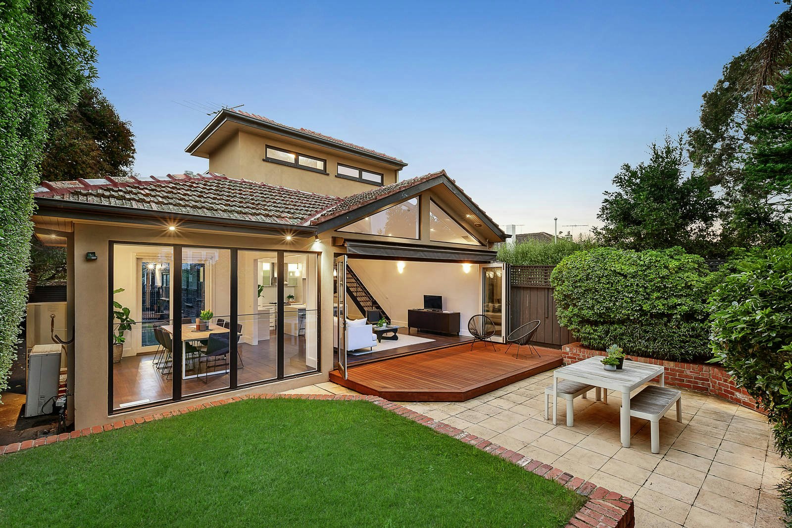 2 Victoria Road South, Malvern, VIC
