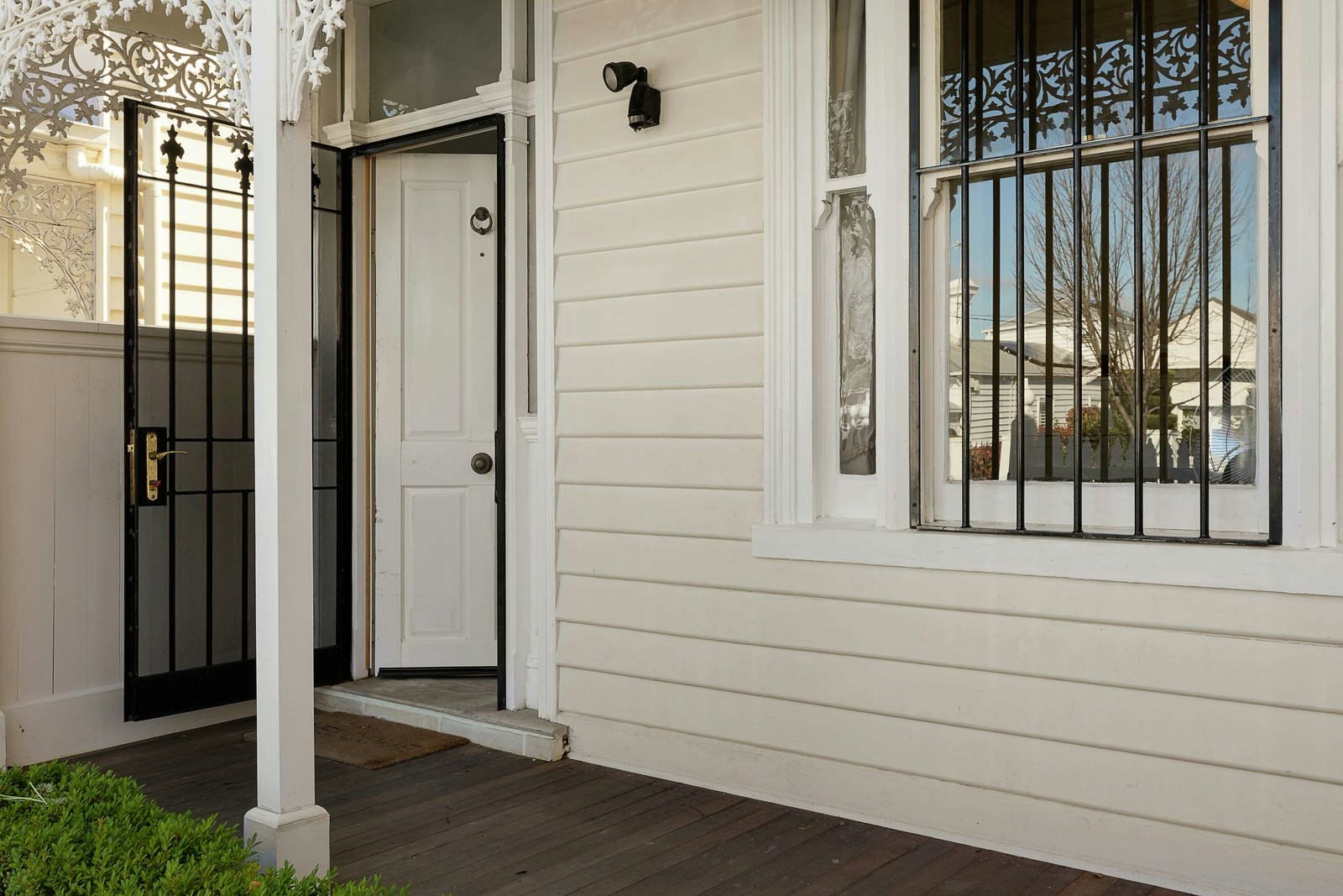 33 Barkly Avenue, Armadale, VIC