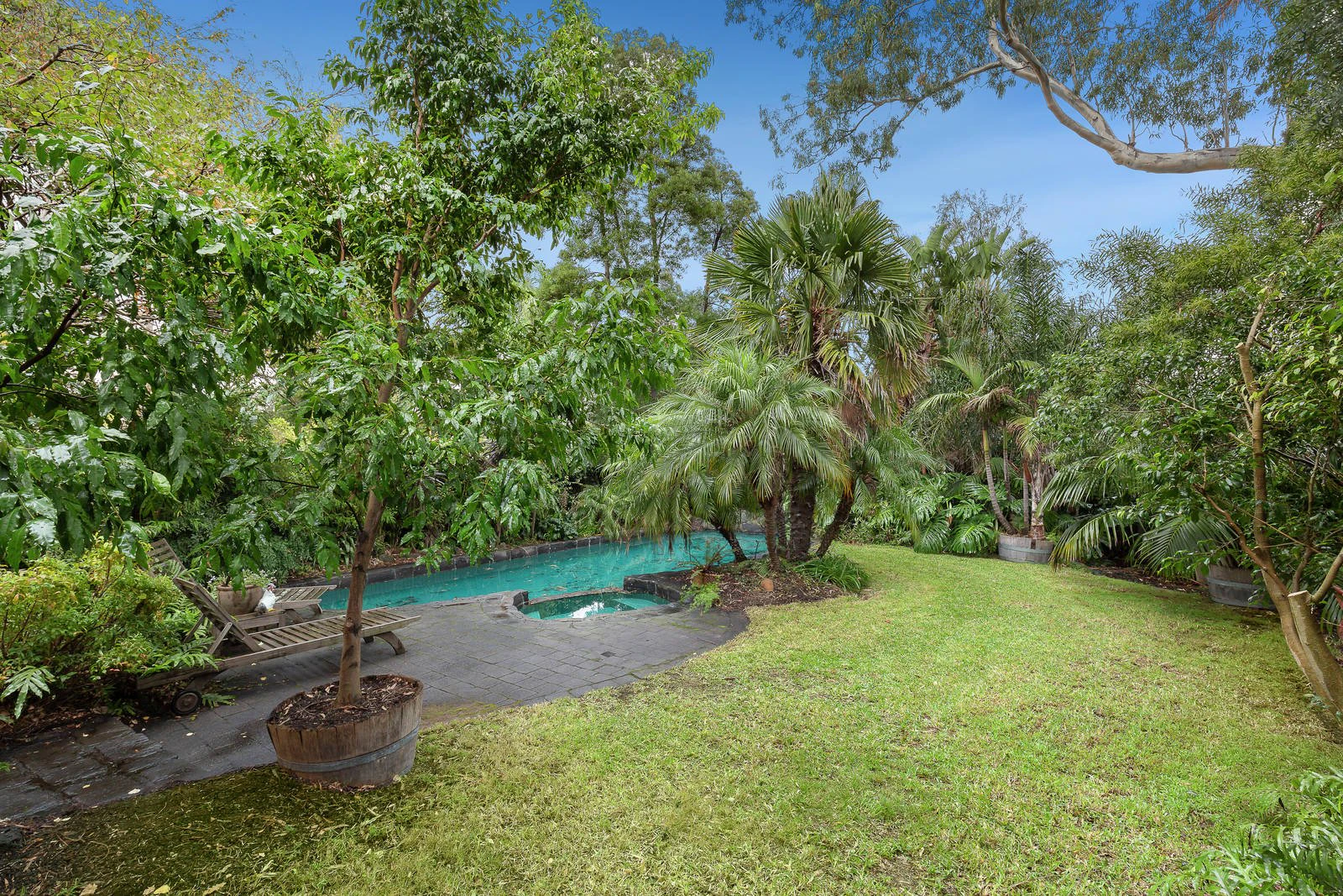 28 Solway Street, Ashburton, VIC