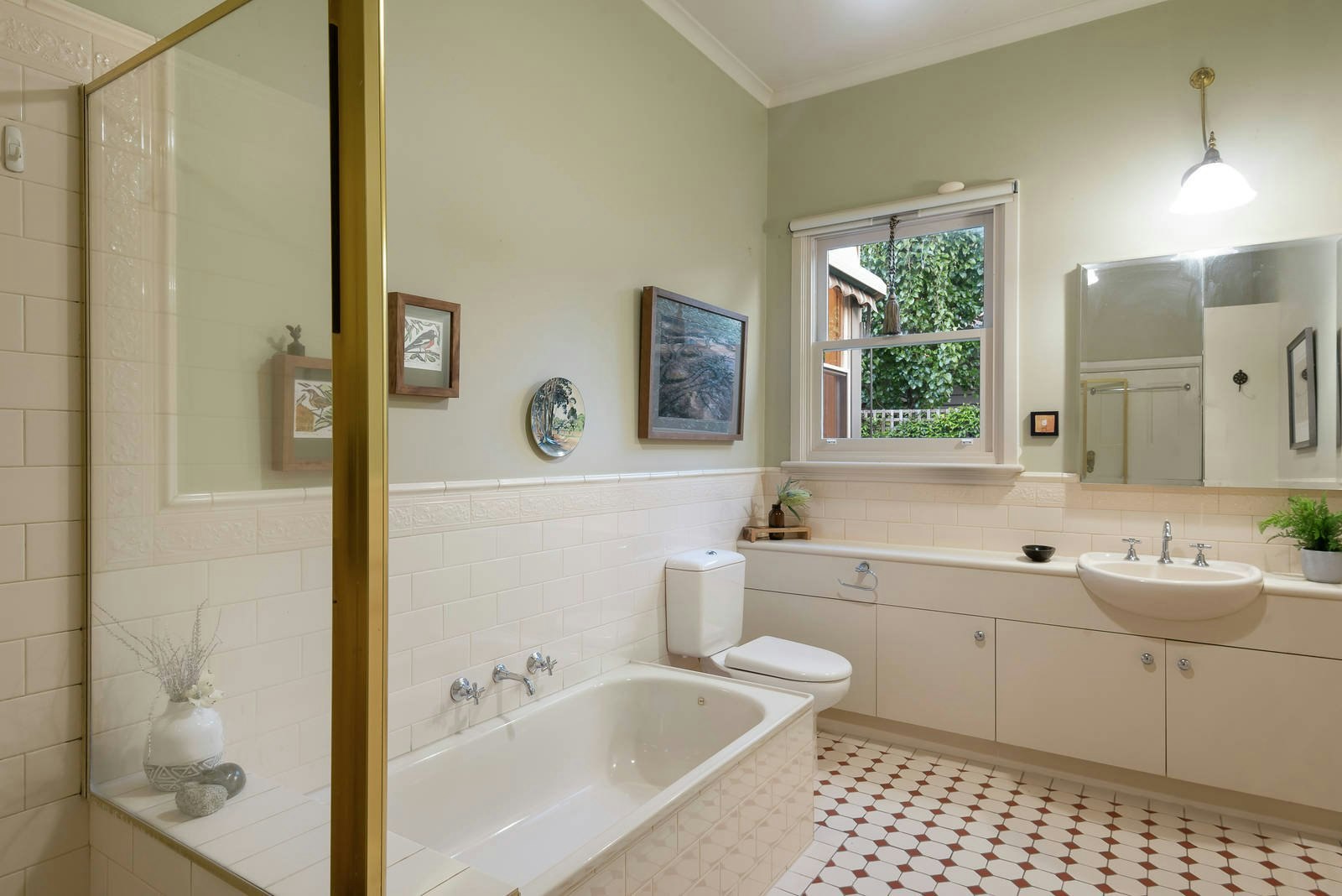 7 Queen Street, Surrey Hills, VIC