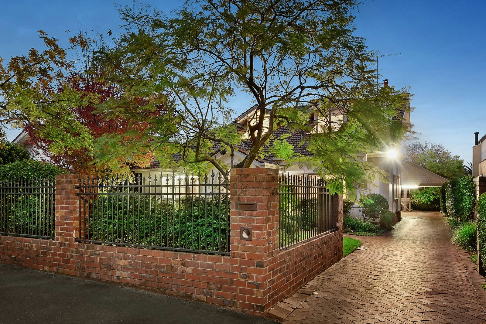 21 Weybridge Street, Surrey Hills, VIC