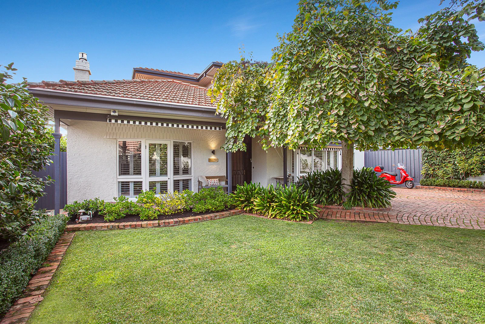 10 Cairnes Crescent, Brighton, VIC