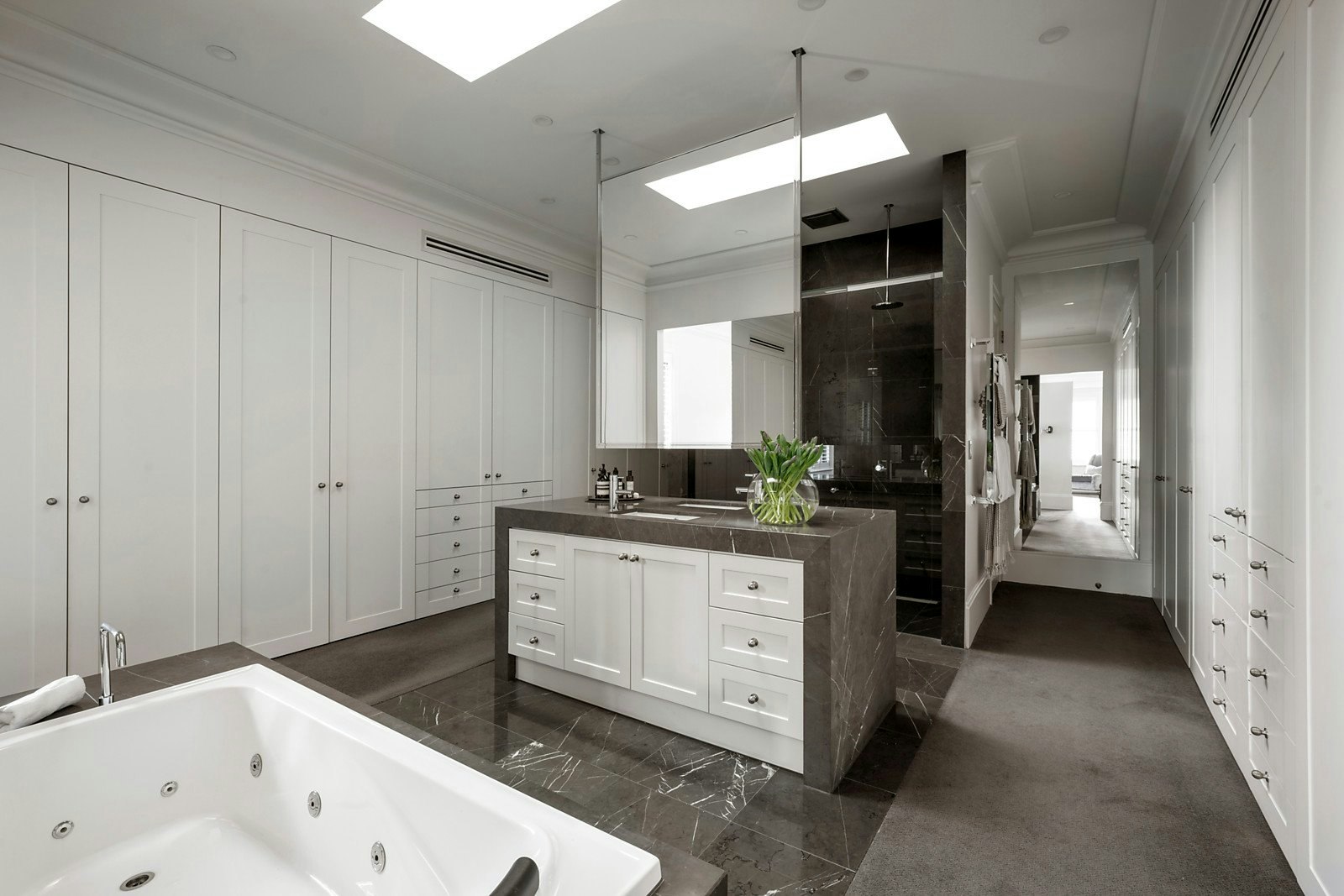 8 Yarradale Road, Toorak, VIC