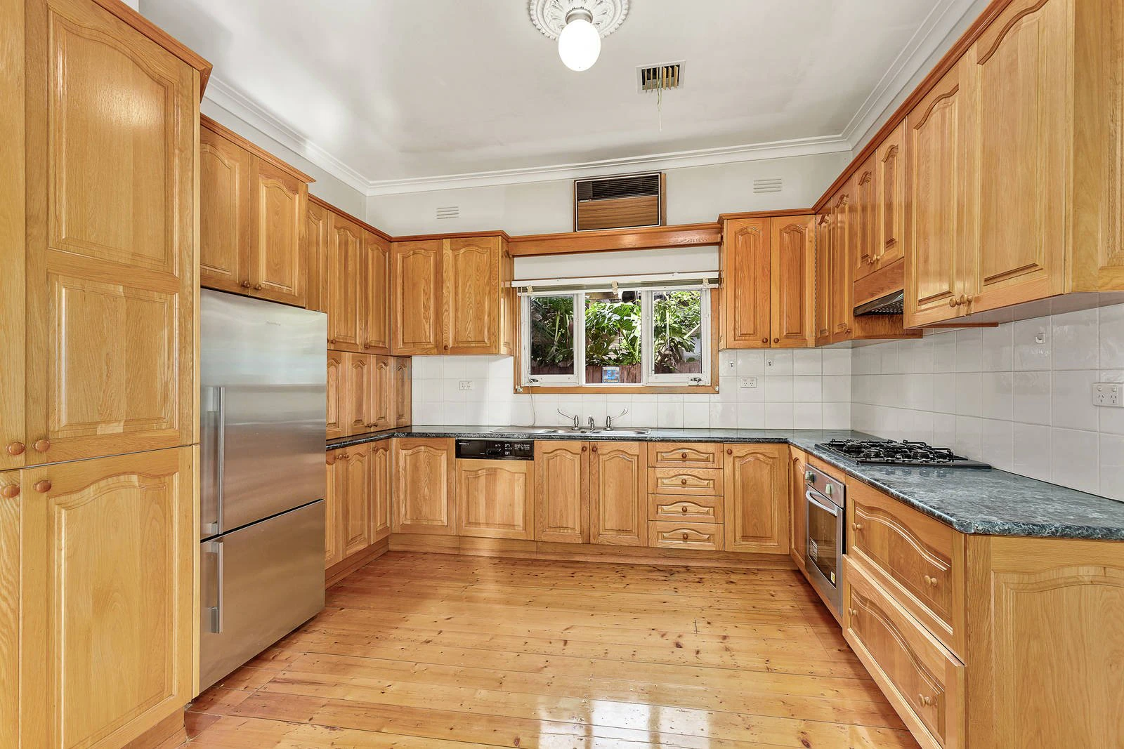35 Fisher Street, Malvern East, VIC