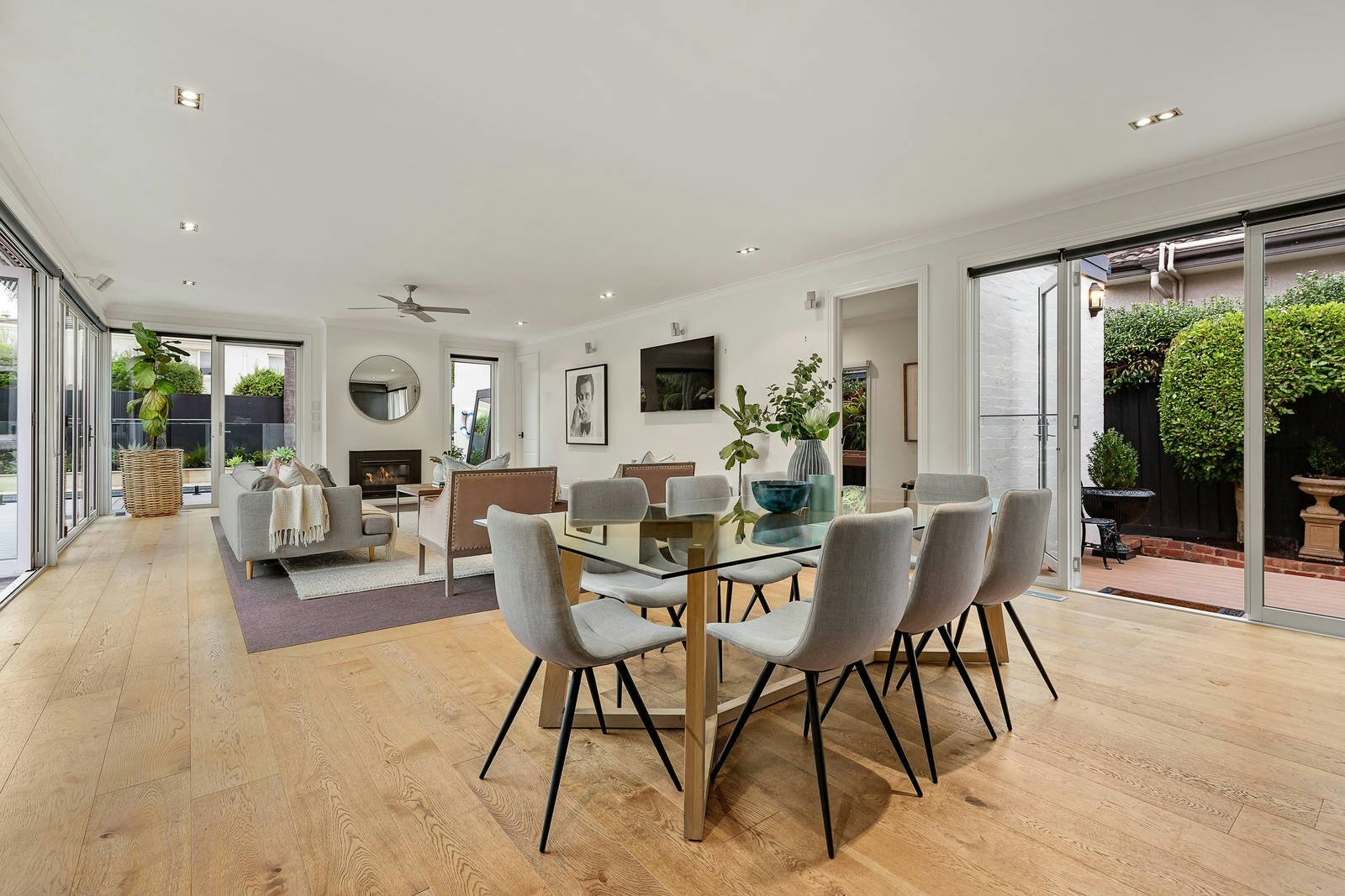 10 Cairnes Crescent, Brighton, VIC