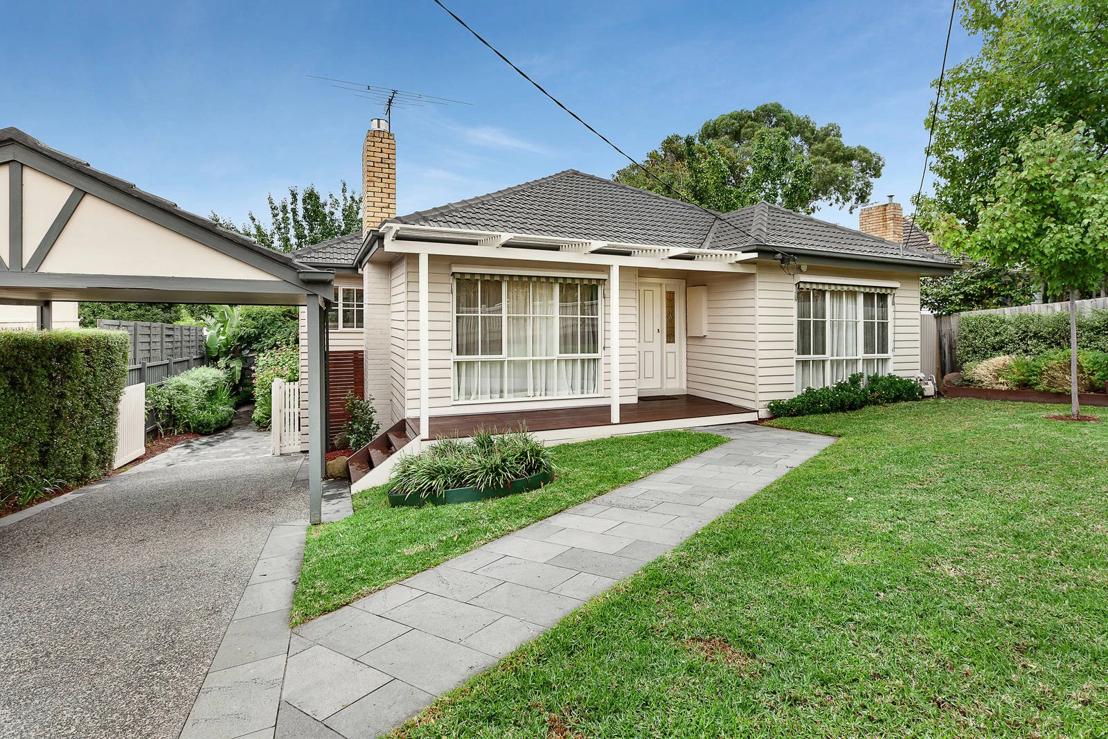 36 Vivianne Avenue, Mont Albert North, VIC
