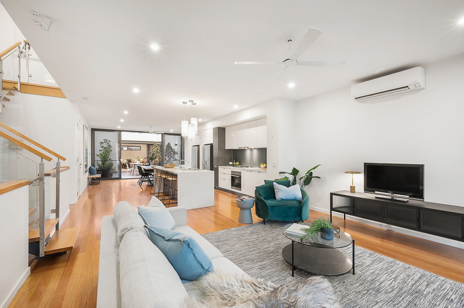 101 Stokes Street, Port Melbourne - Thumbnail 4