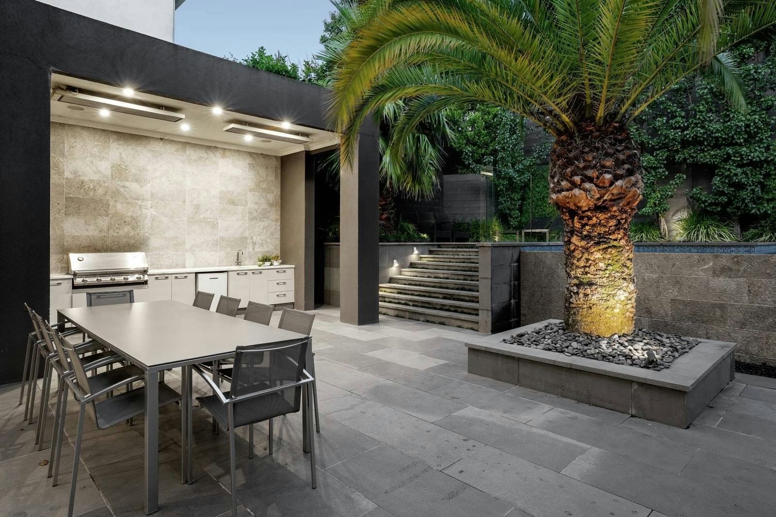 8 Yarradale Road, Toorak, VIC