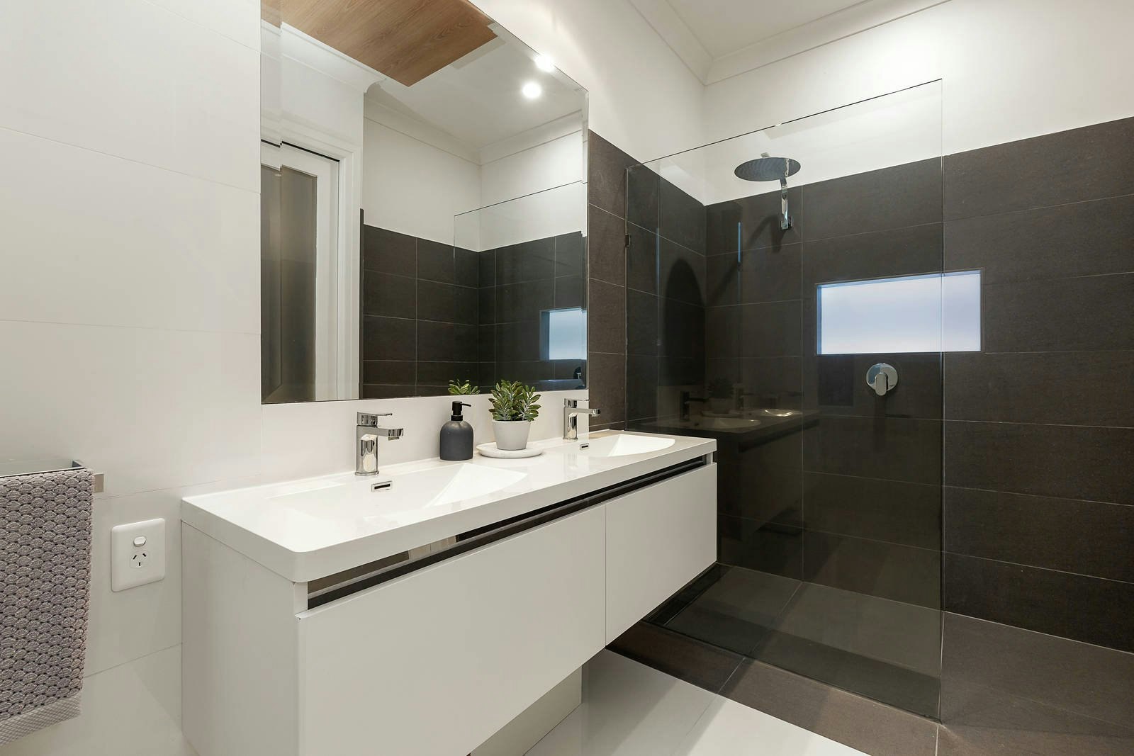 3 Maysbury Avenue, Brighton, VIC