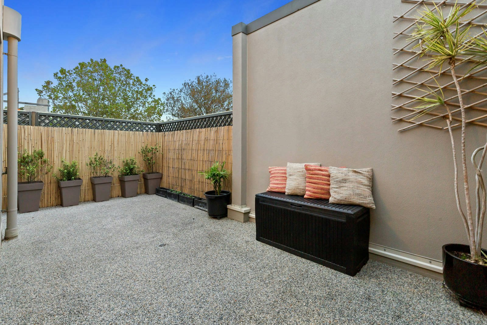 1/10 Blamey Place, Mornington, VIC