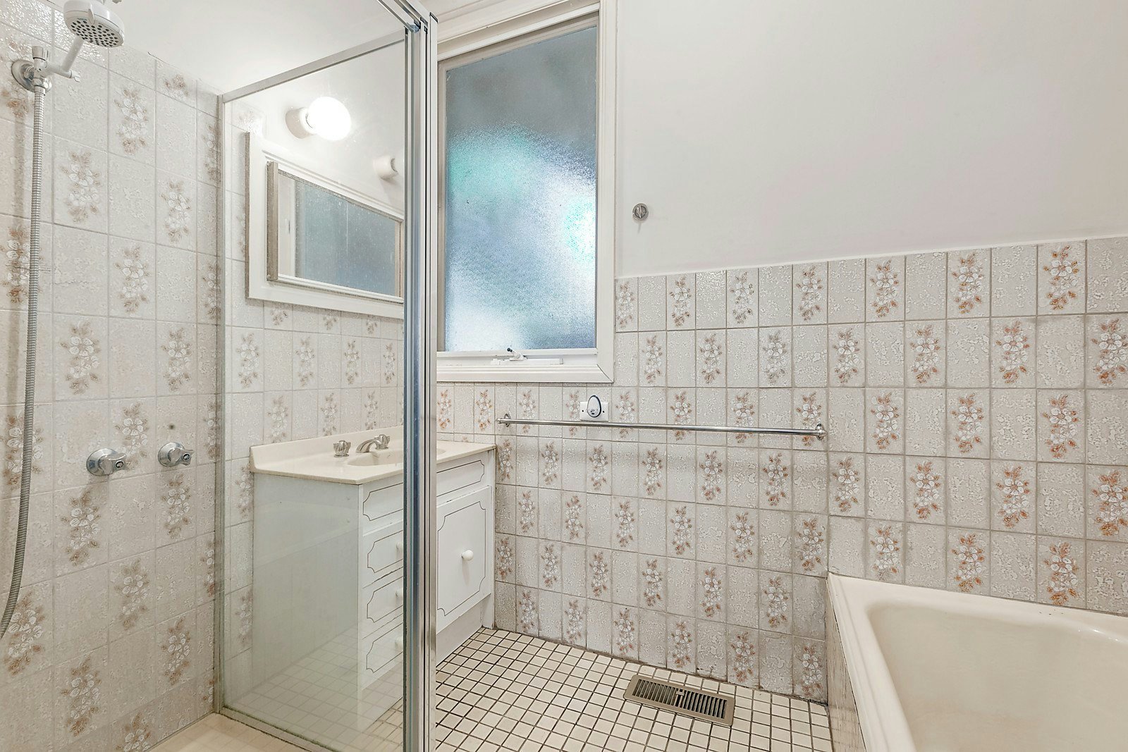 18 Abbotsford Avenue, Malvern East, VIC