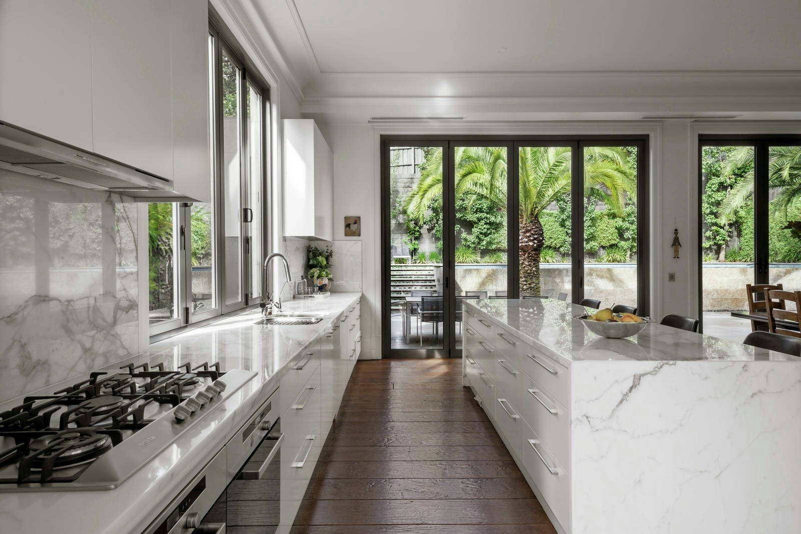 8 Yarradale Road, Toorak, VIC