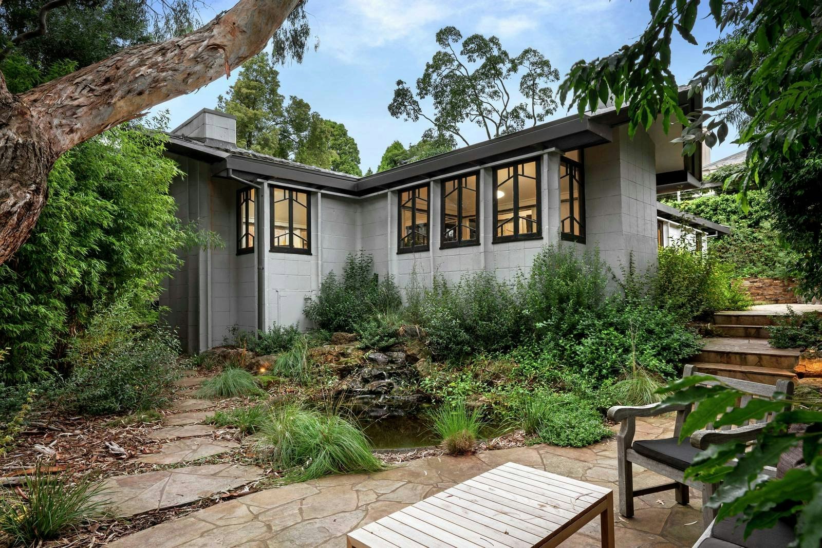 16a Glyndebourne Avenue, Toorak, VIC