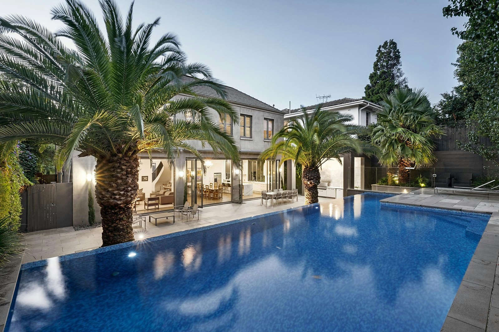 8 Yarradale Road, Toorak, VIC