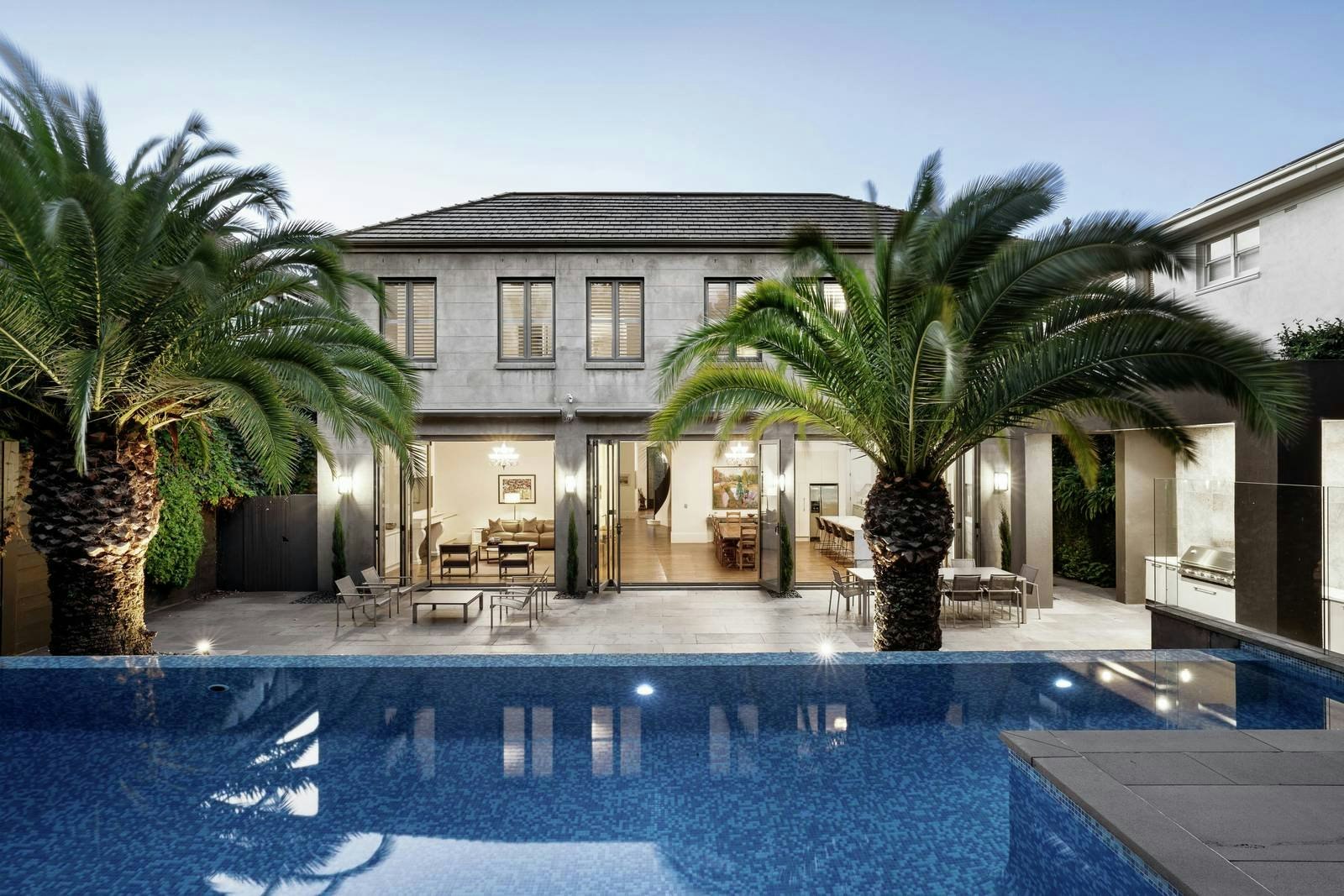 8 Yarradale Road, Toorak, VIC