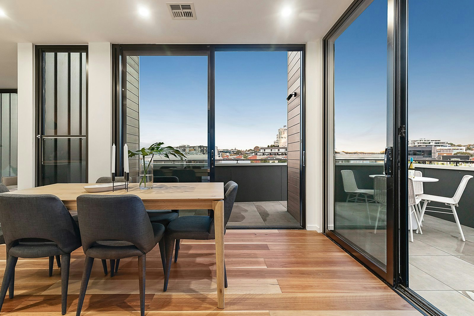 302/402 Riversdale Road, Hawthorn East, VIC