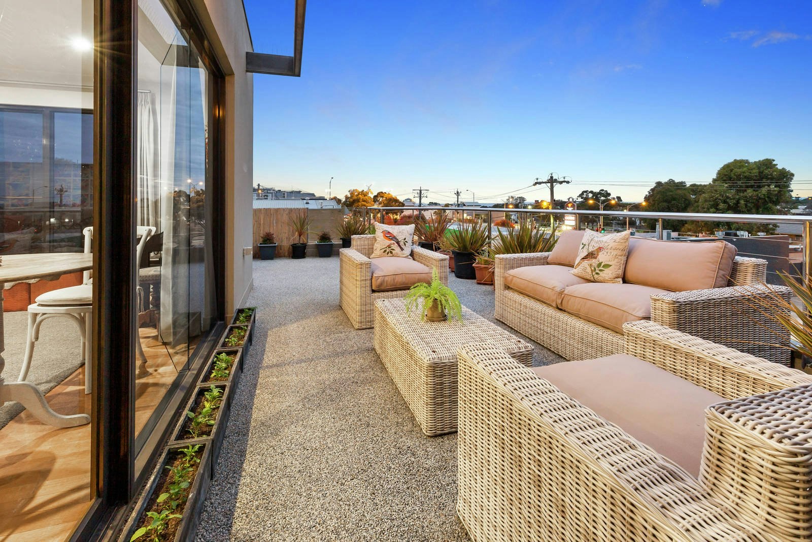 1/10 Blamey Place, Mornington, VIC