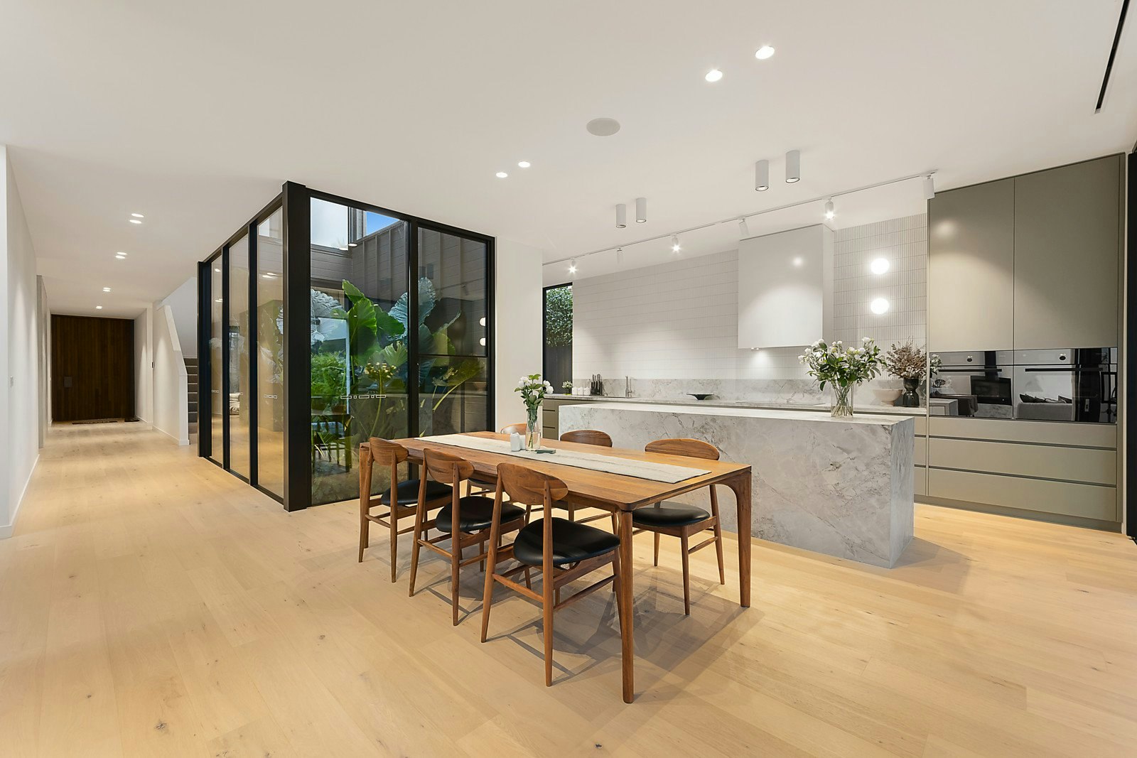 6 Ferndale Road, Glen Iris, VIC