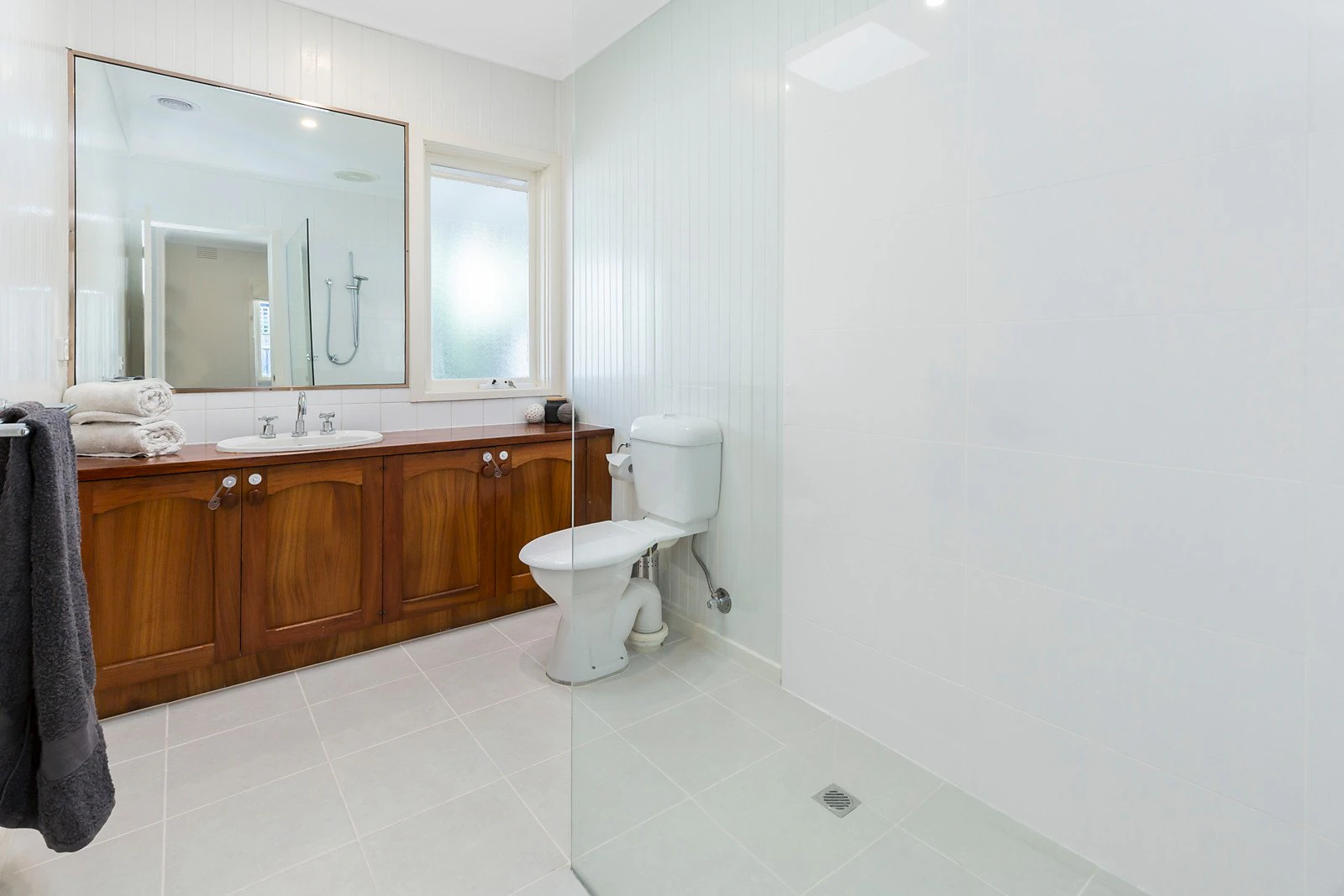 22 Wynnstay Road, Mount Eliza, VIC
