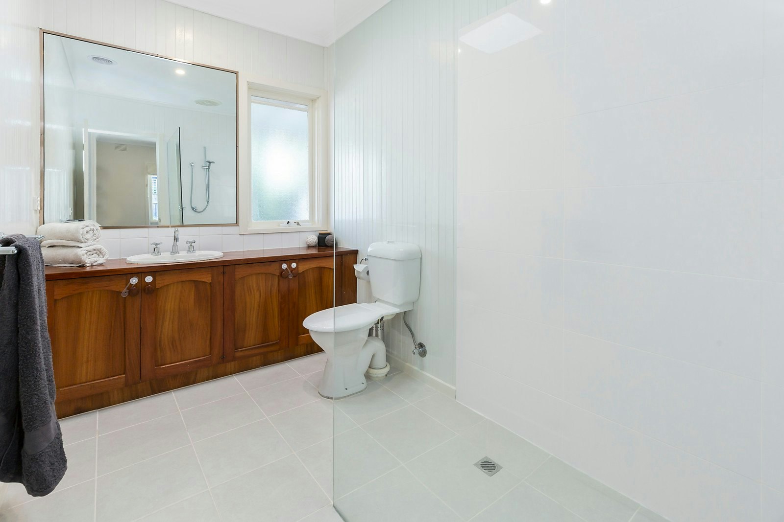 22 Wynnstay Road, Mount Eliza, VIC