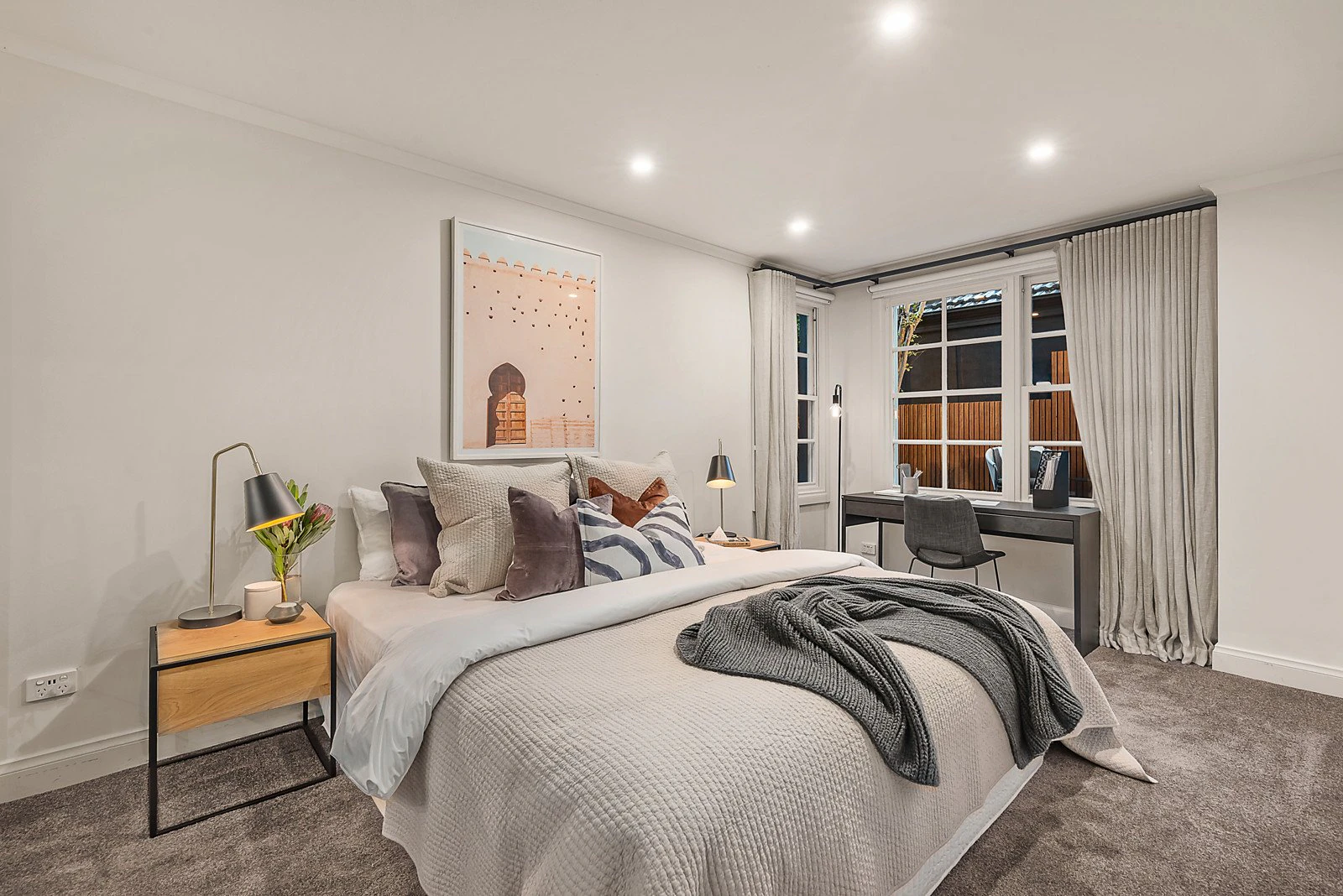 16 Chaucer Crescent, Canterbury, VIC