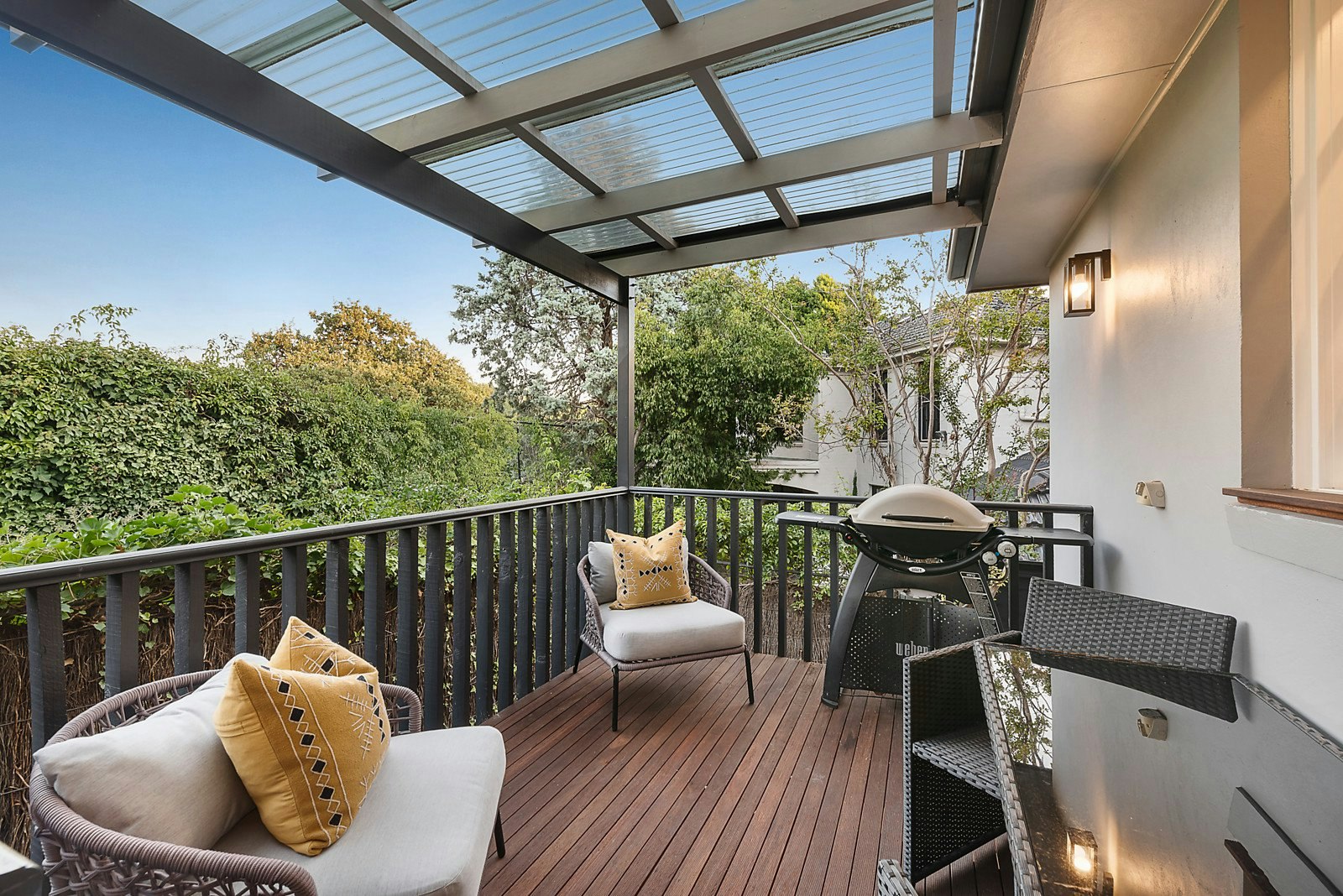 16 Chaucer Crescent, Canterbury, VIC