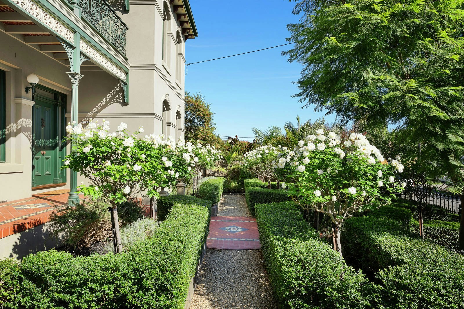 8 Riverside Drive, Kew East, VIC