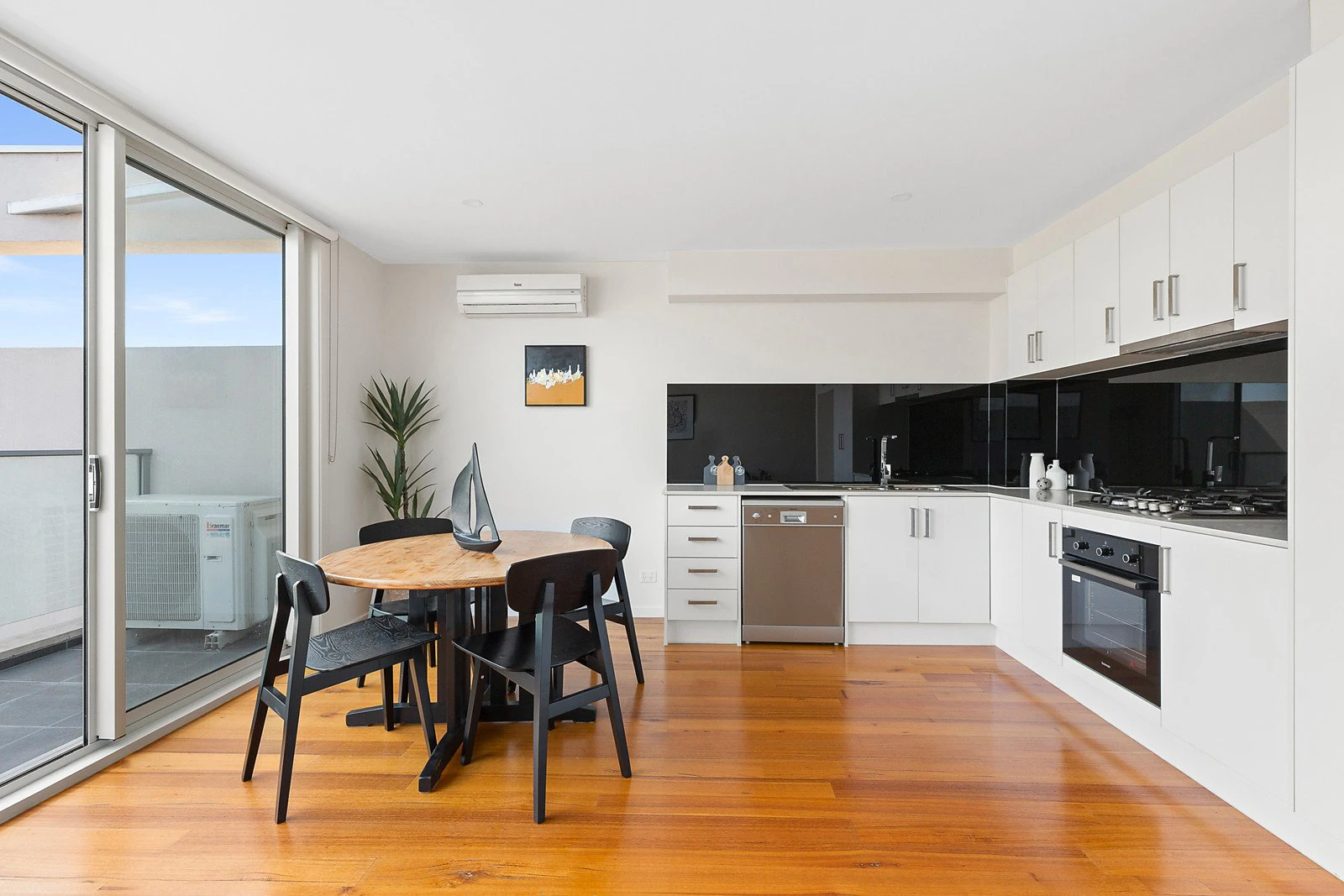 201/633 Centre Road, Bentleigh East, VIC