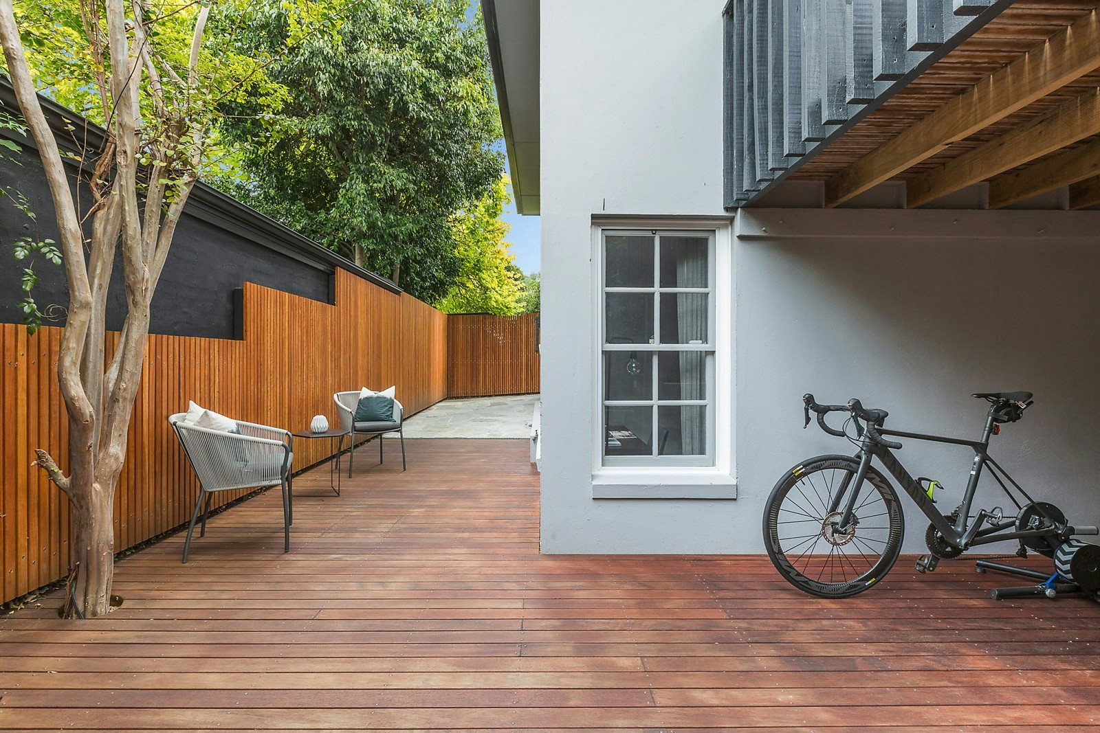 16 Chaucer Crescent, Canterbury, VIC