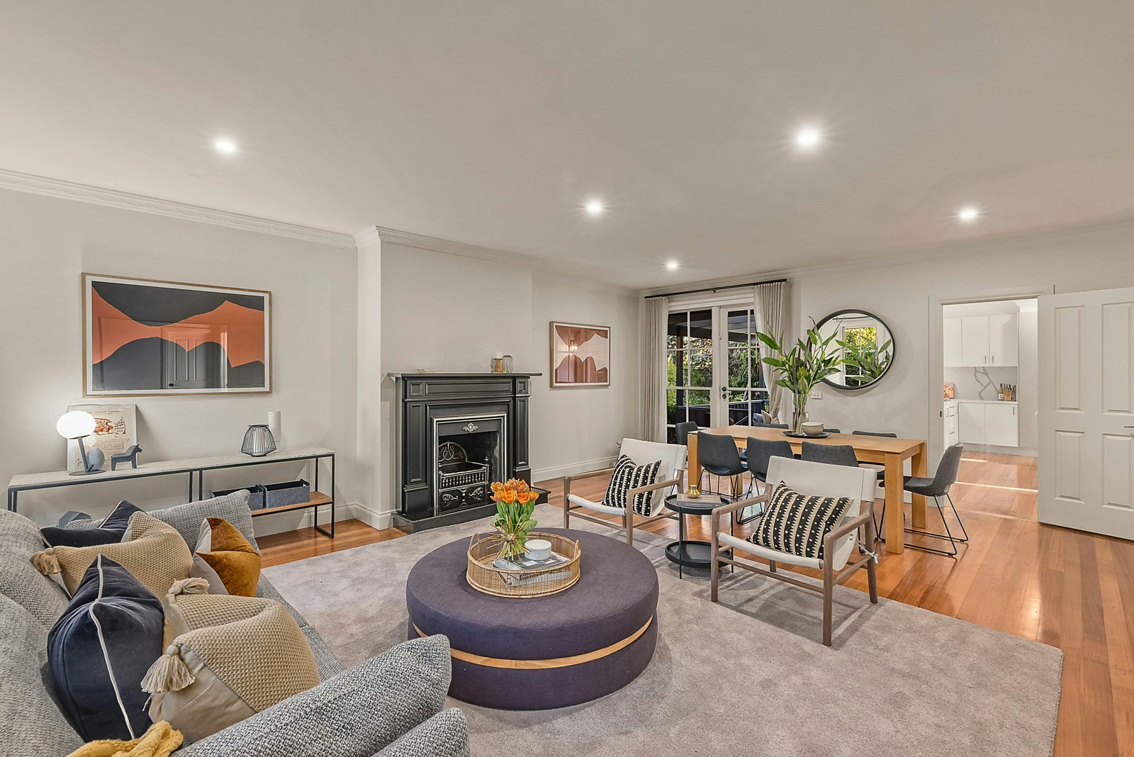 16 Chaucer Crescent, Canterbury, VIC