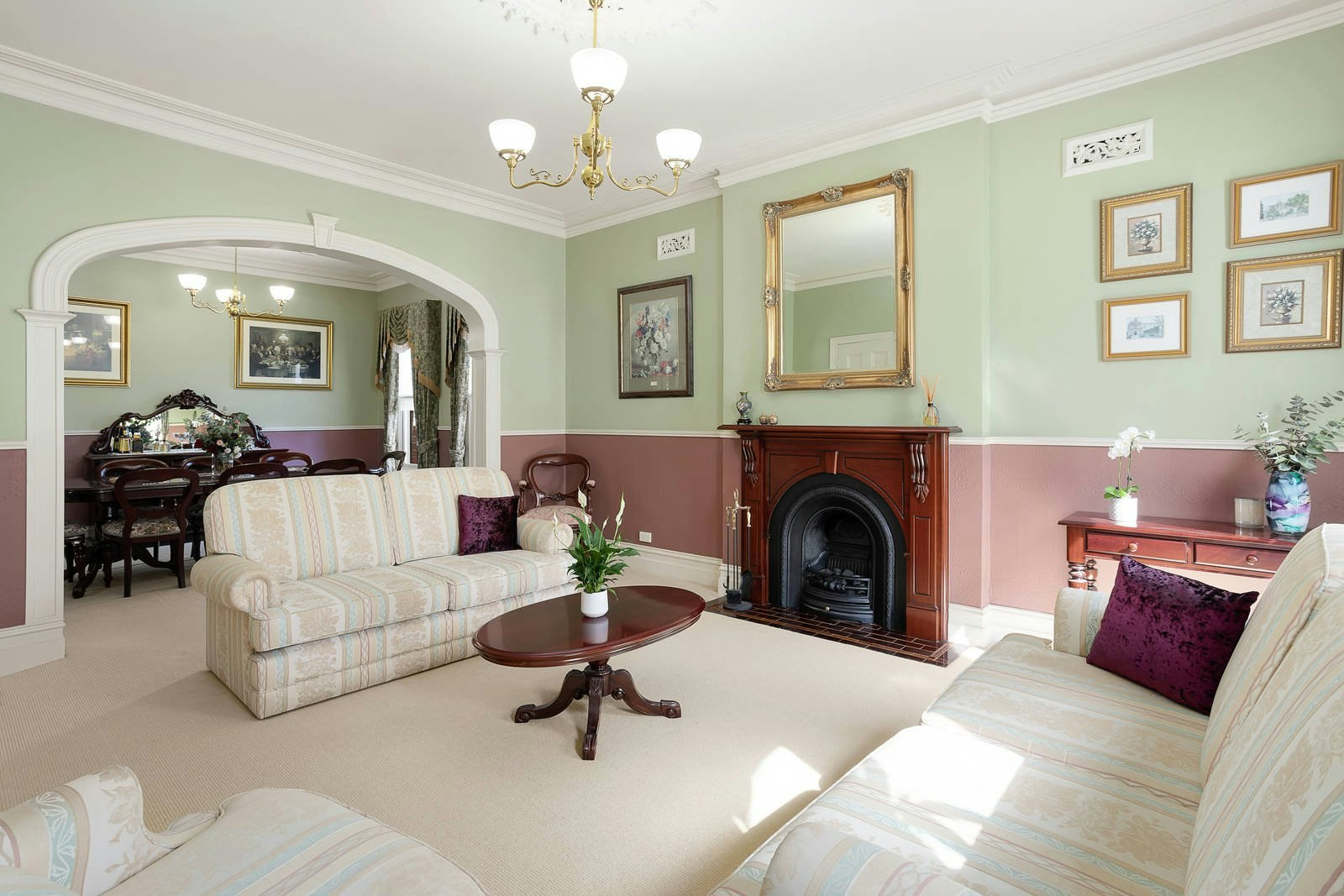 8 Riverside Drive, Kew East, VIC